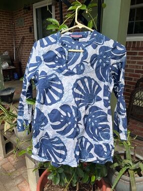 Blue and White Shell-Print Tunic by Vineyard Vines Small